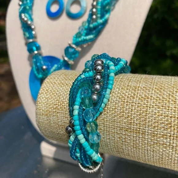 Turquoise "Ocean" Necklace, Bracelet, and Earrings Set - Picture 3 of 5